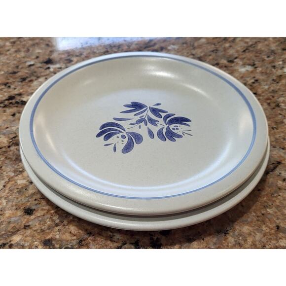 Pfaltzgraff Stoneware "Yorktowne" 6-7/8" Salad/Bread/Dessert Plates (Set Of 2) - Picture 1 of 14